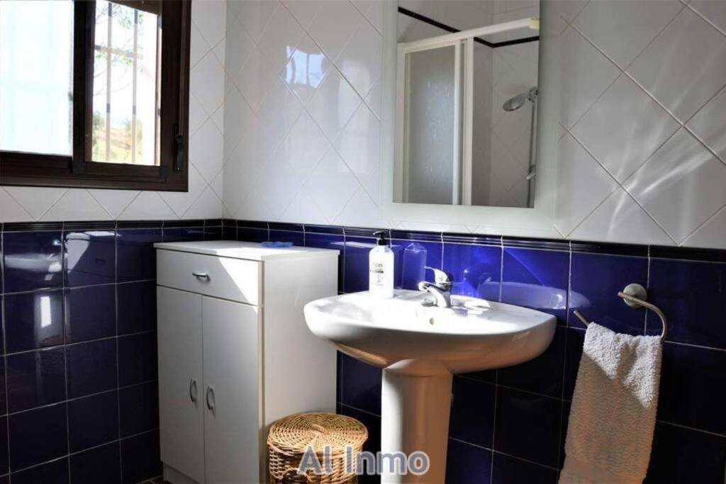 Las Palmeras - Ein Stueck Vom Paradies - Behagliches Haus Mit Pool Algodonales Ngoại thất bức ảnh