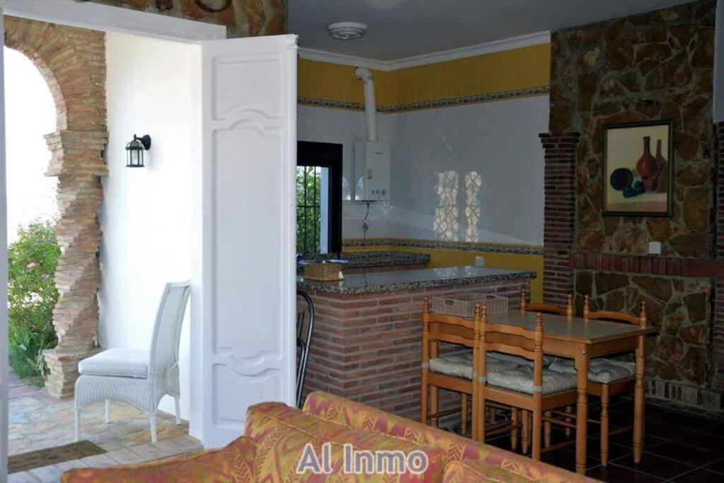 Las Palmeras - Ein Stueck Vom Paradies - Behagliches Haus Mit Pool Algodonales Ngoại thất bức ảnh
